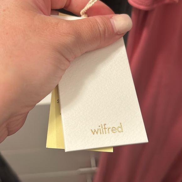 BNWT Clink dress Aritzia - Picture 3 of 4